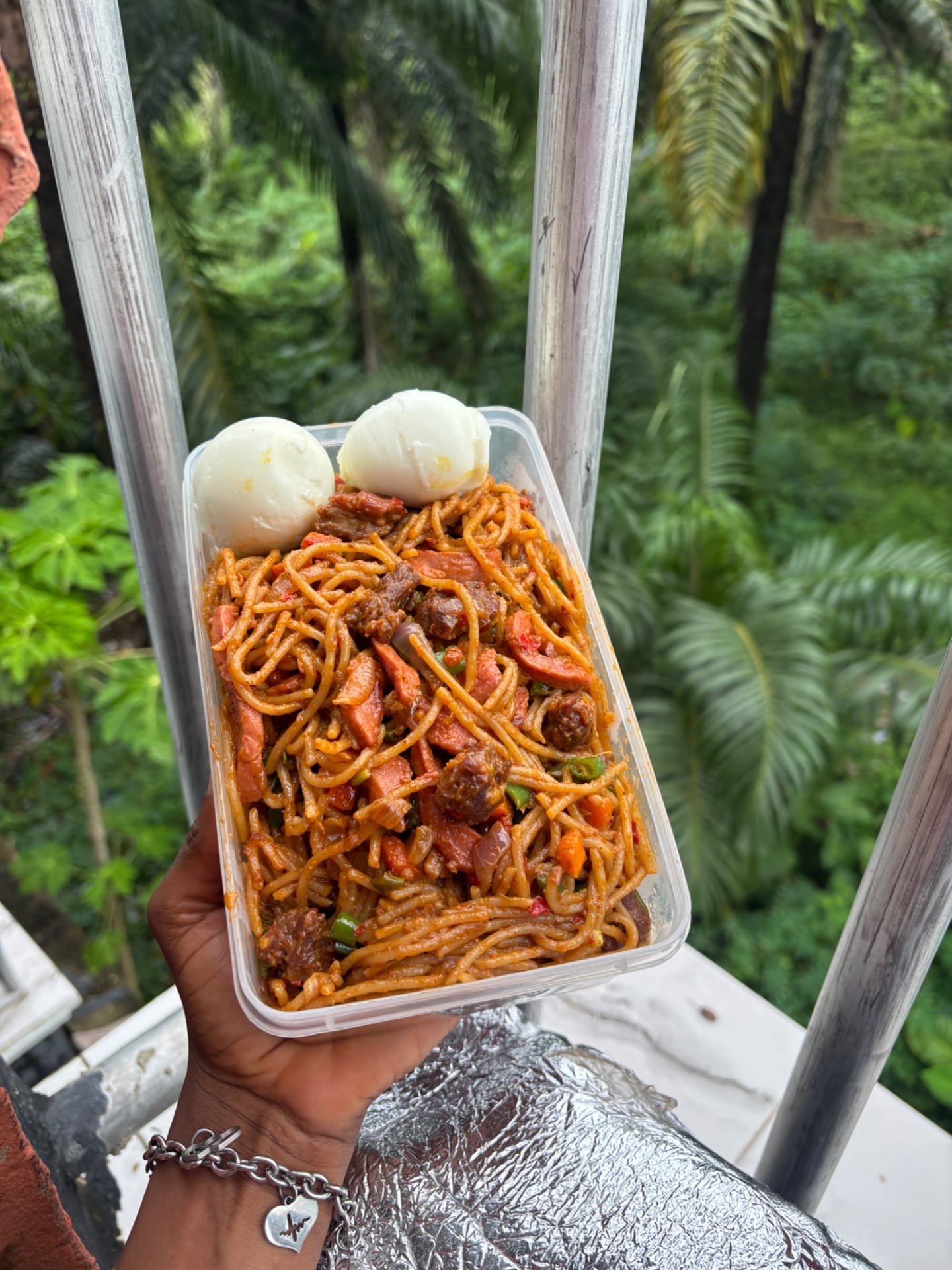 One liter of jellof pasta